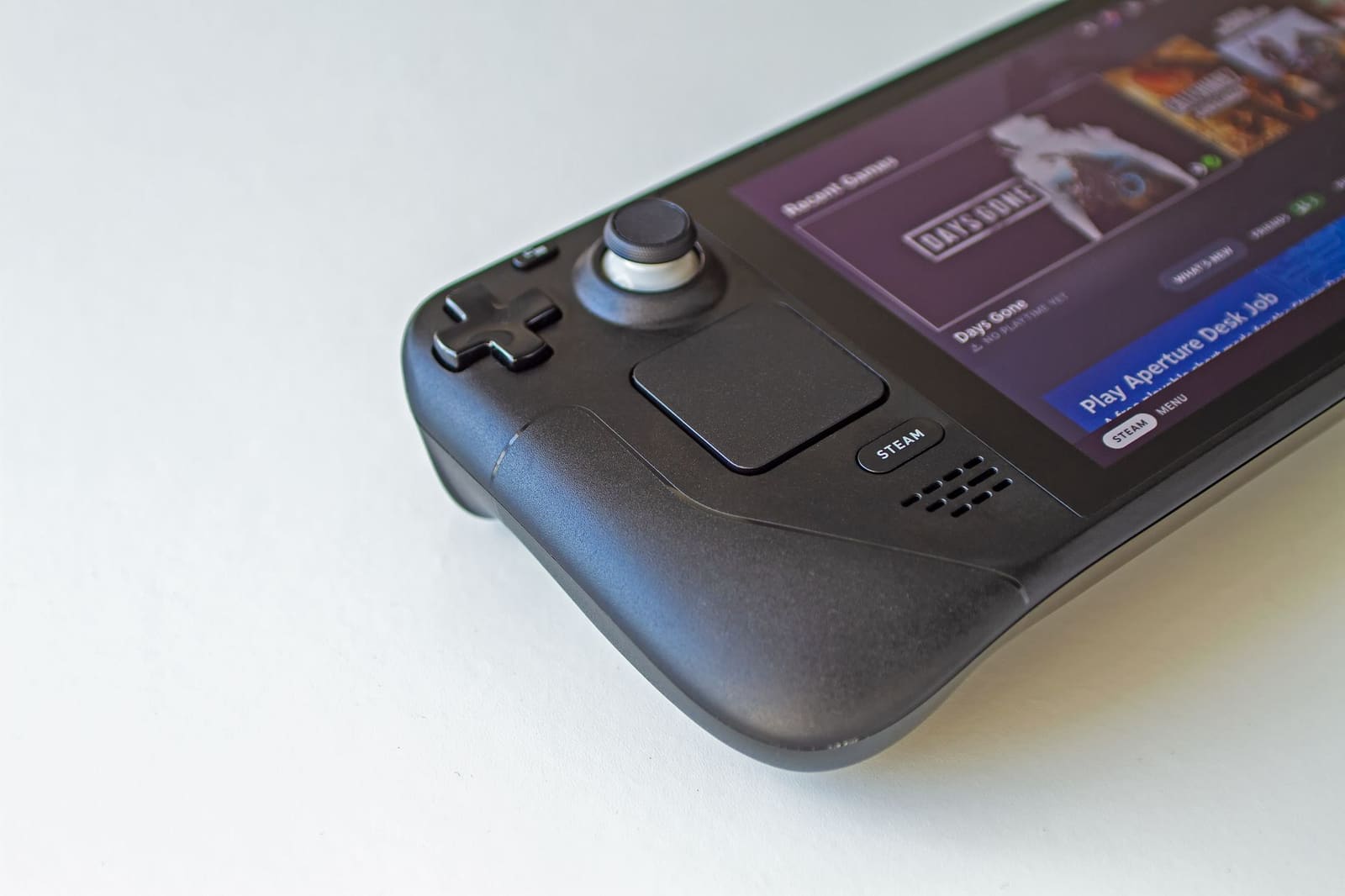 SteamOS gets an anti-cheat error box, never a login screen.