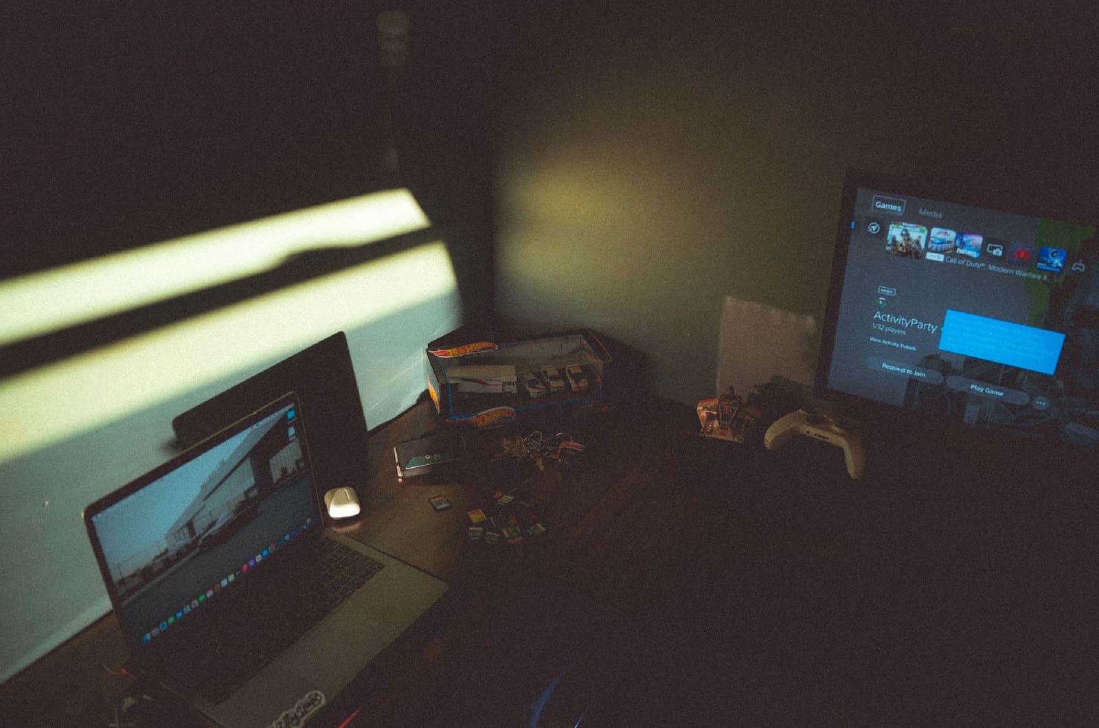 Twenty gigabytes, any old laptop, and one anti-cheat that stops the Deck cold.